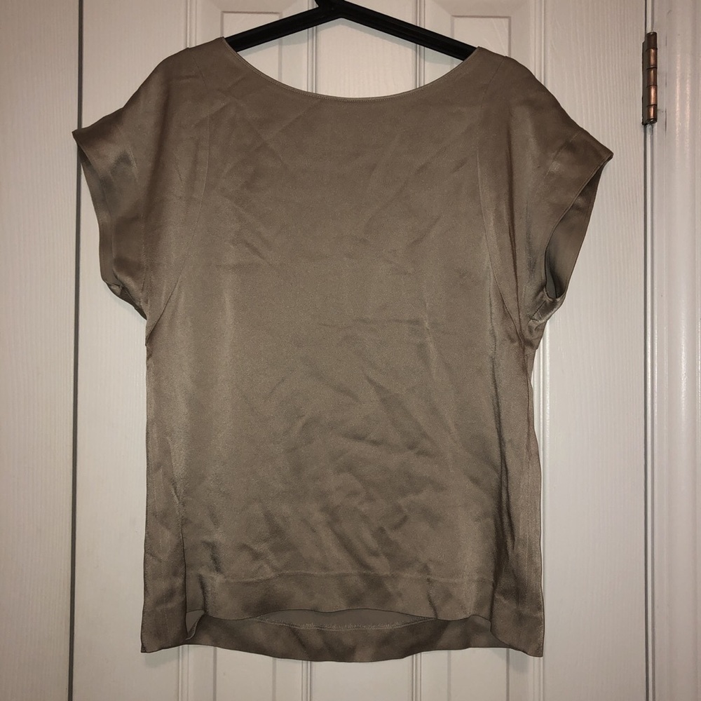Satin beige short sleeved shirt